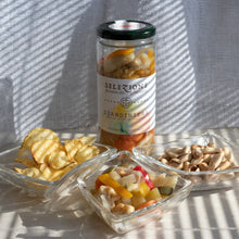 Carica l&#39;immagine nel visualizzatore di Gallery, Giardiniera in Agrodolce - 585gr
